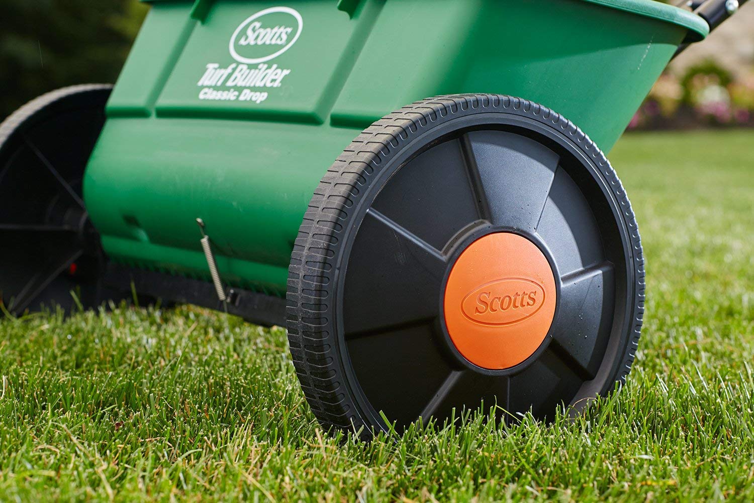 Scotts Turf Builder Classic Spreader