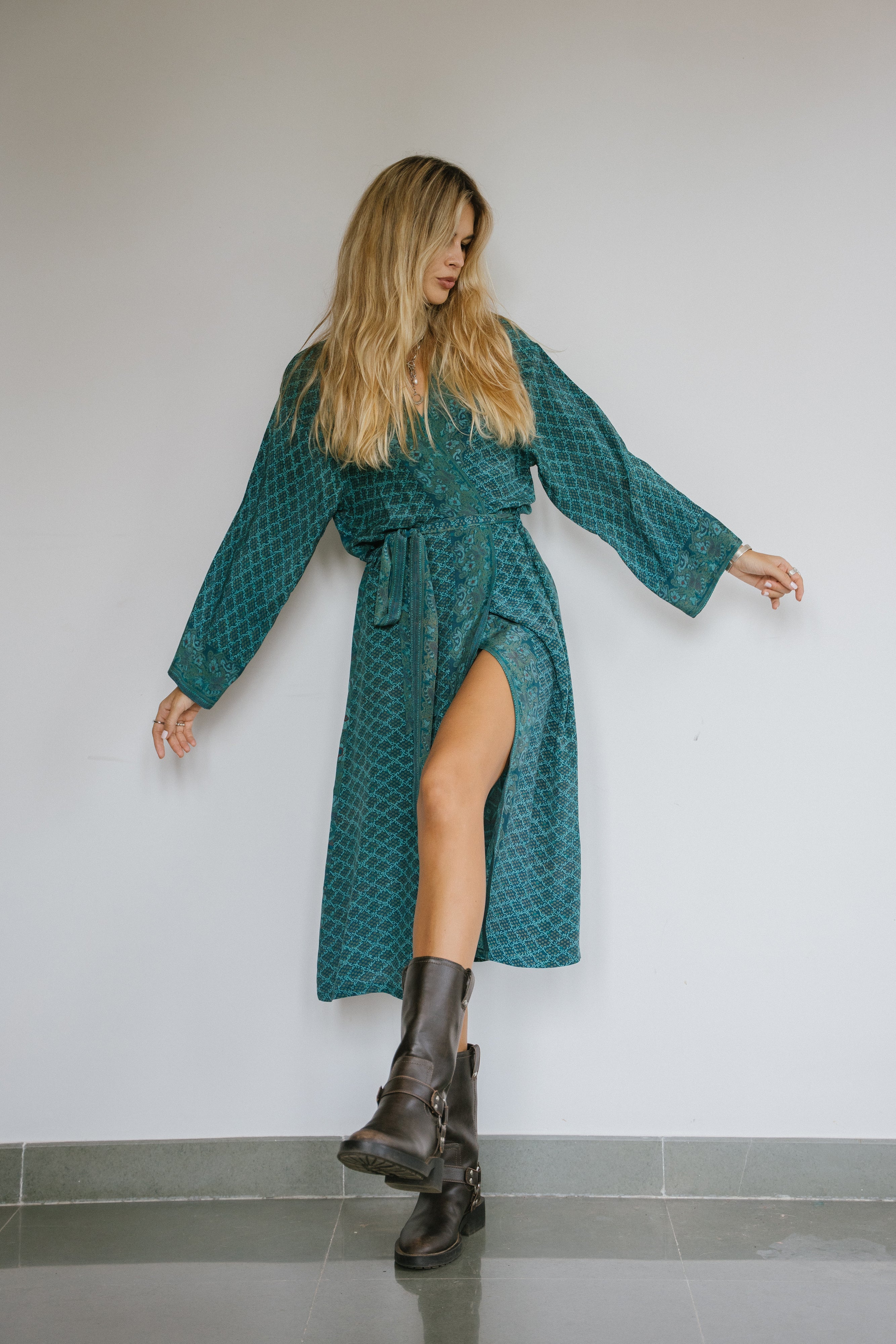 Long Jacket With Belt - Sakana